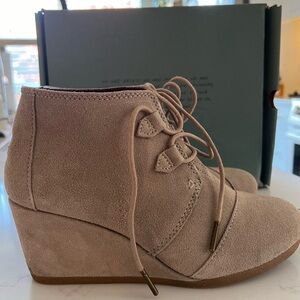 Toms Kala Wedge Booties